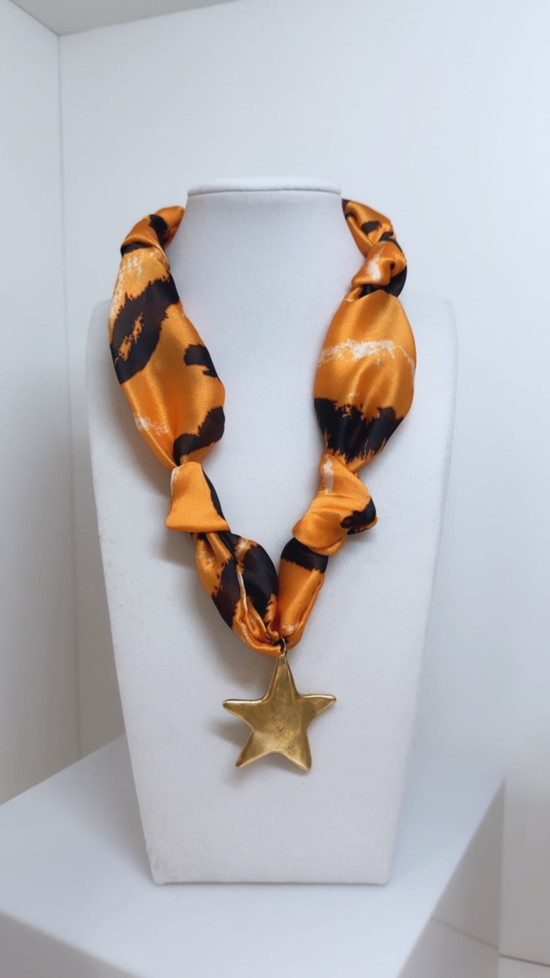 Tiger Antique Star Scarf