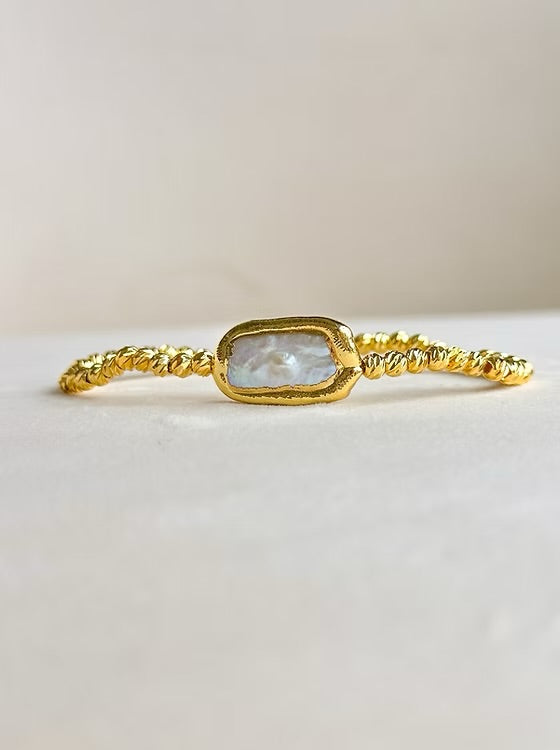 Easton Elle Beam Stretch Bracelet with Rectangle Pearl