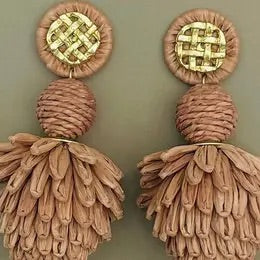 Wonder Dangle Earring