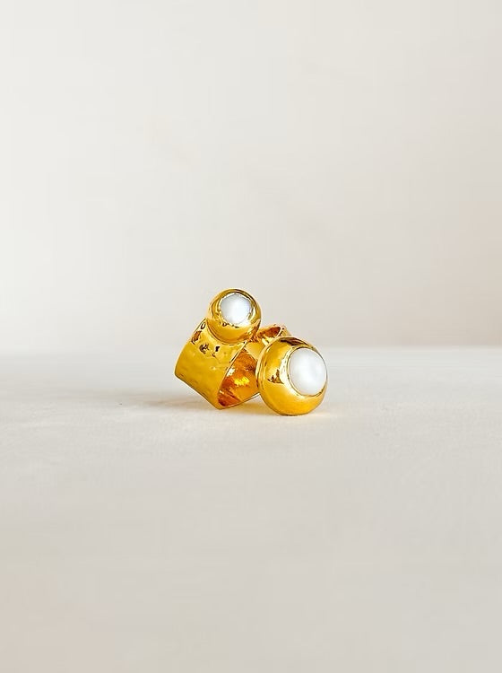 Easton Elle Curl Pearl Ring