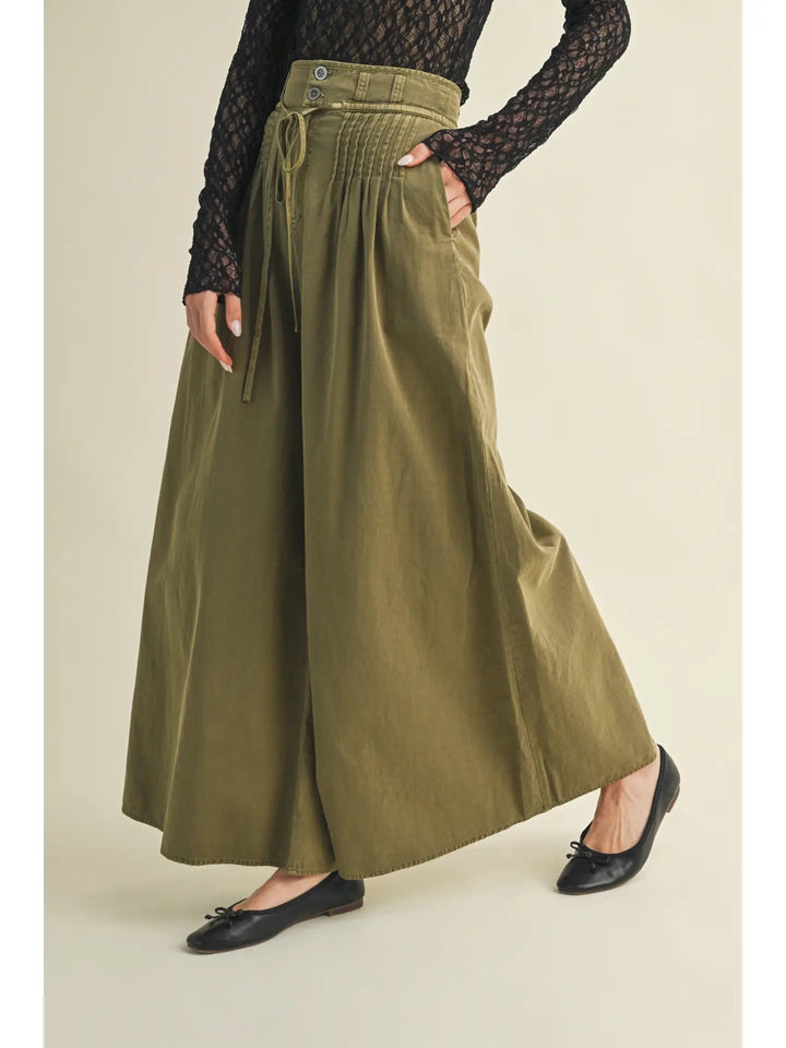 Pin-tuck Wide Leg Pants