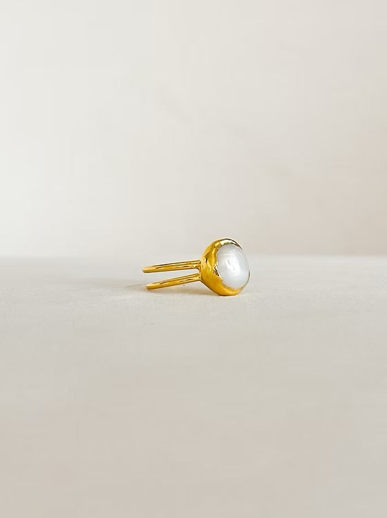 Easton Elle Single Pearl Ring