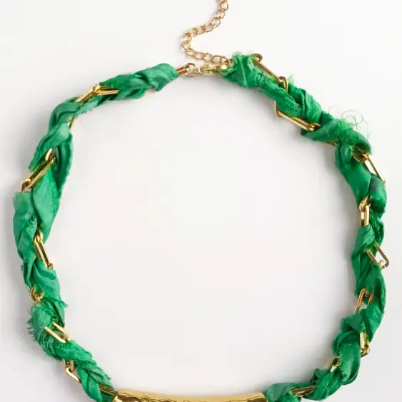 Emerald Scarlet Twist Collar
