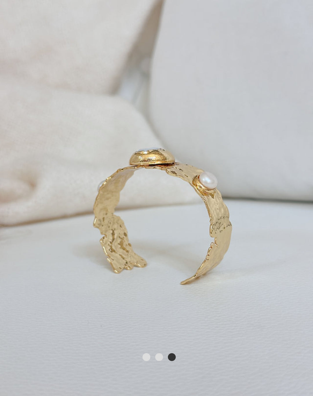 Easton Elle Thick Cross Cuff