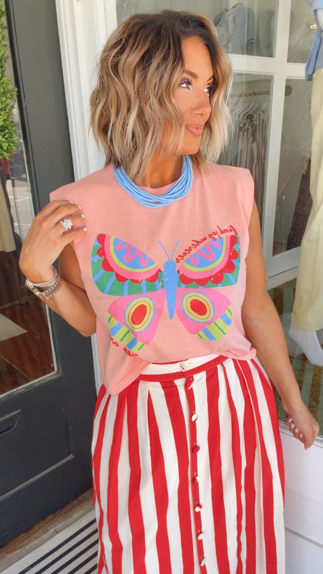 Find Joy Graphic Tee