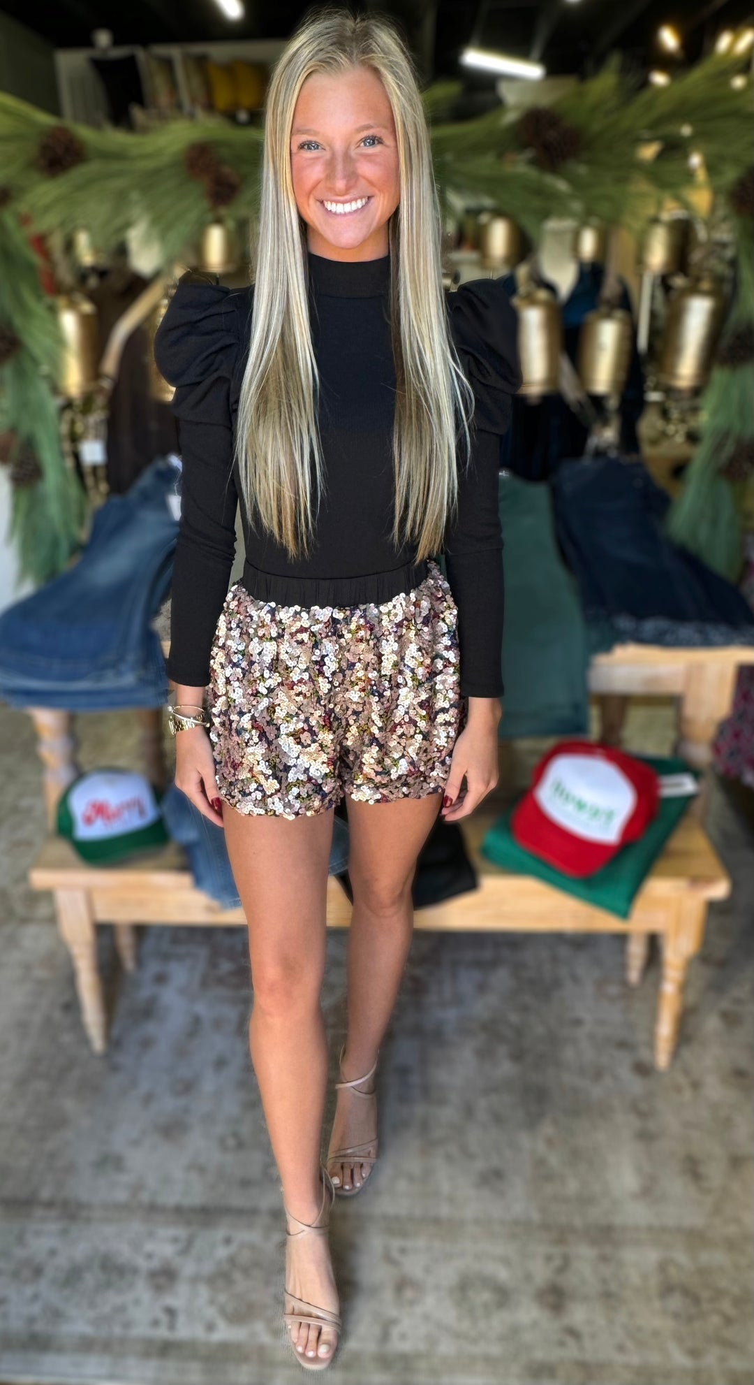 SEQUINED BUBBLE SHORTS