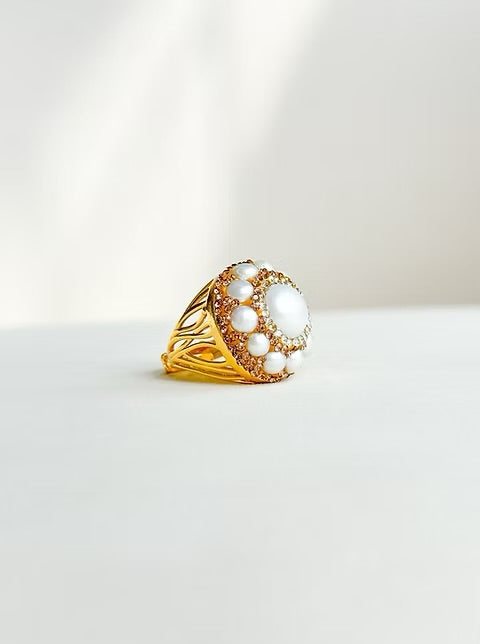 Easton Elle Globe Bling Ring All Pearl