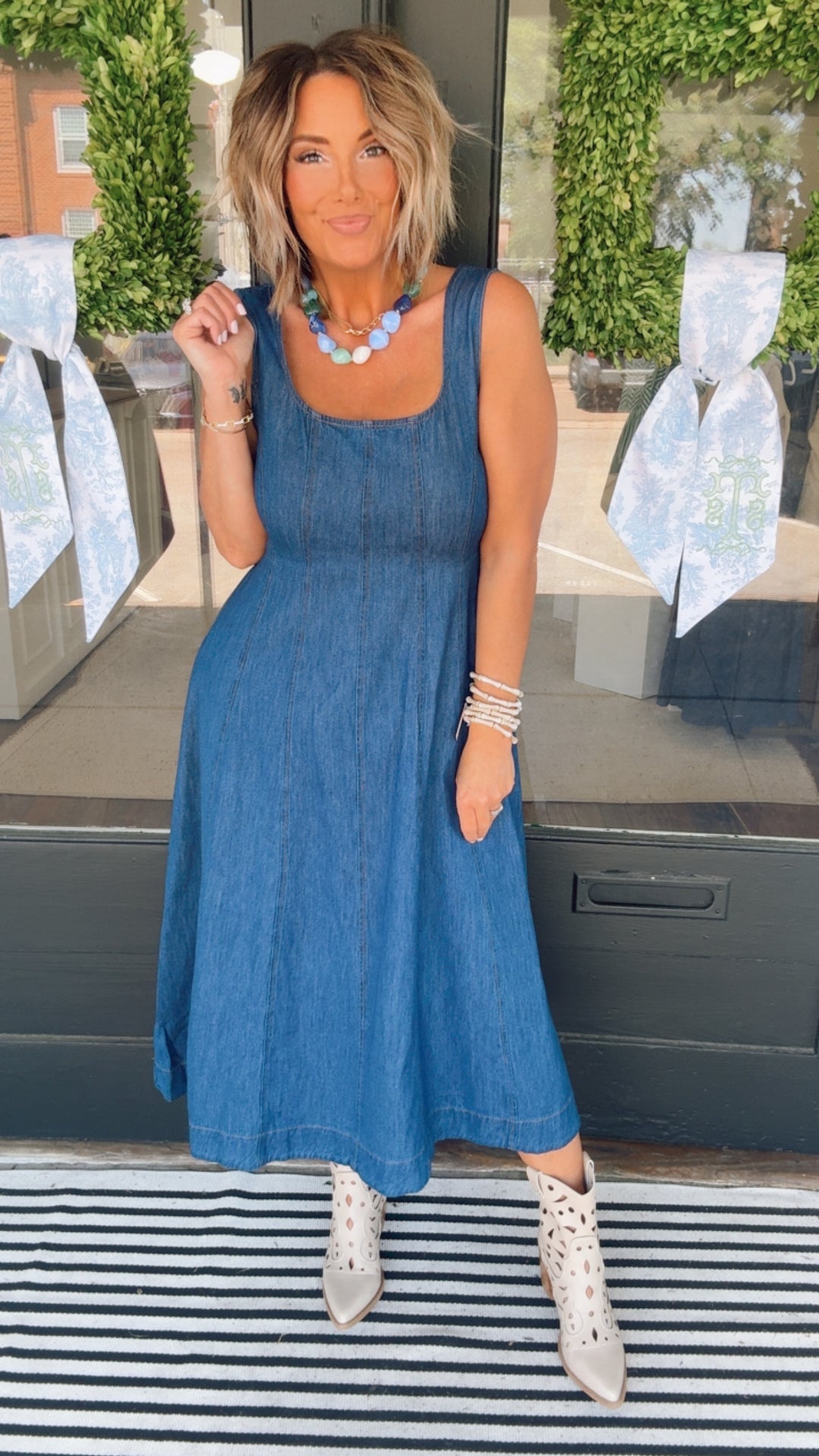 white christmas dresses by The Bay Mini Dress Small