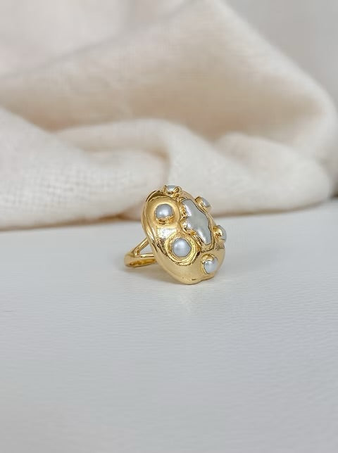 Easton Elle Globe Cross Ring