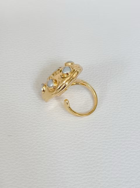 Easton Elle Globe Cross Ring
