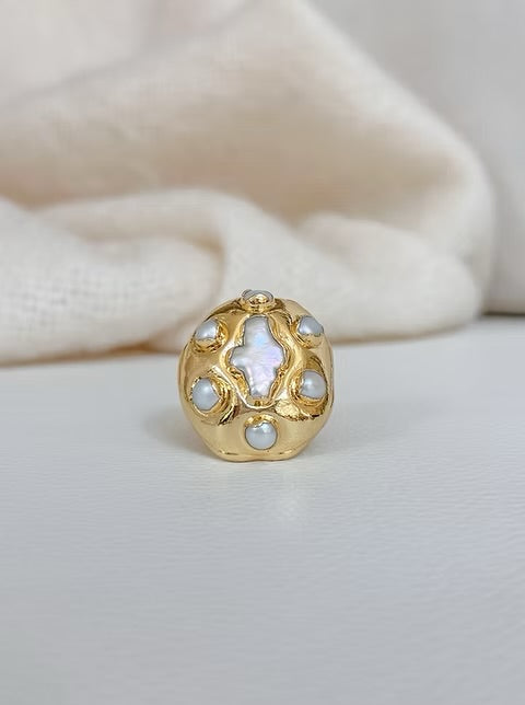 Easton Elle Globe Cross Ring