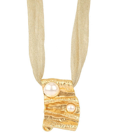 The Golden Tide Pearl Pendant Necklace