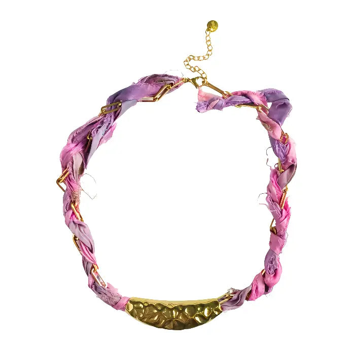 Lavender Blush Scarlet Twist Collar