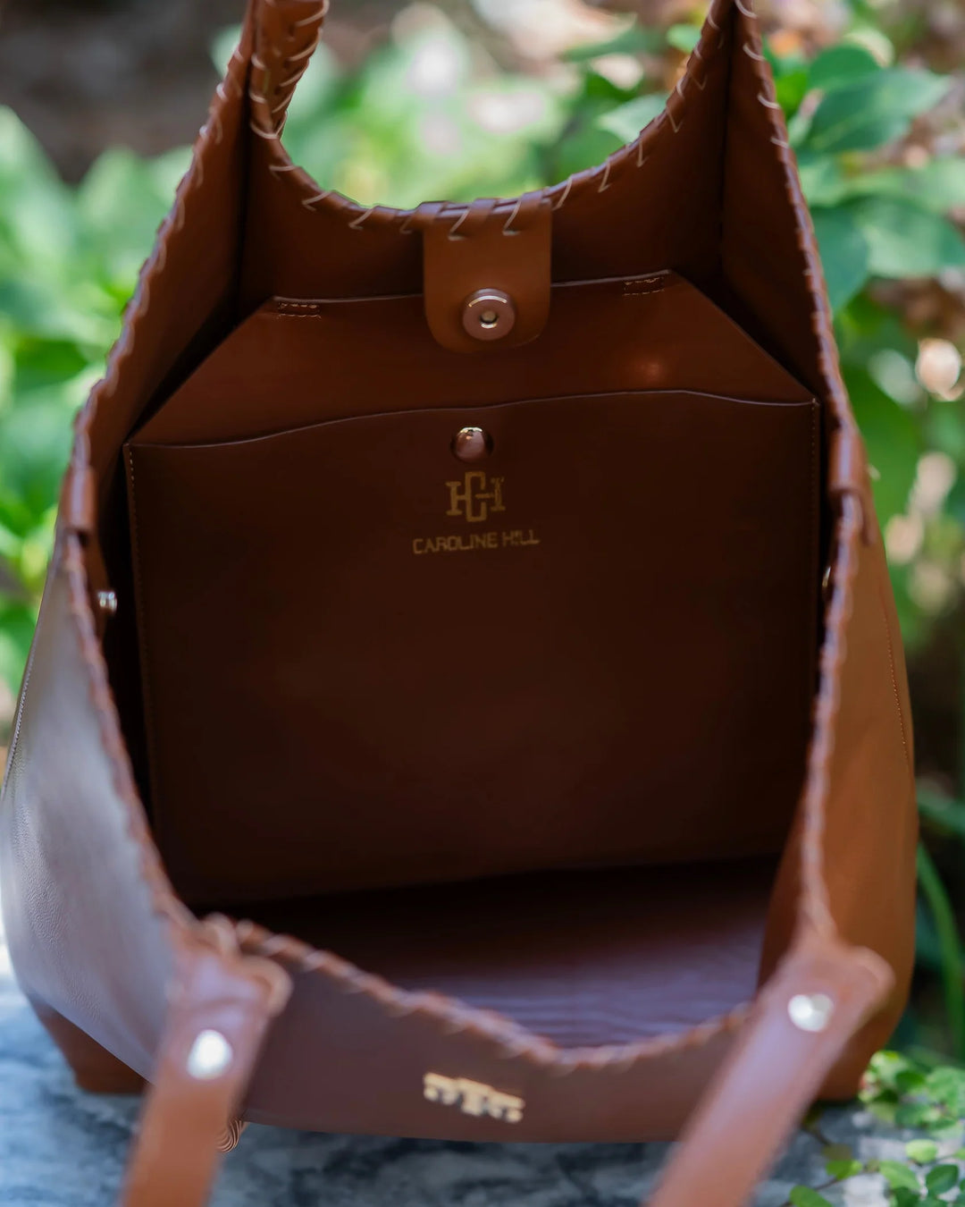 Emory Whipstitch Tote Saddle